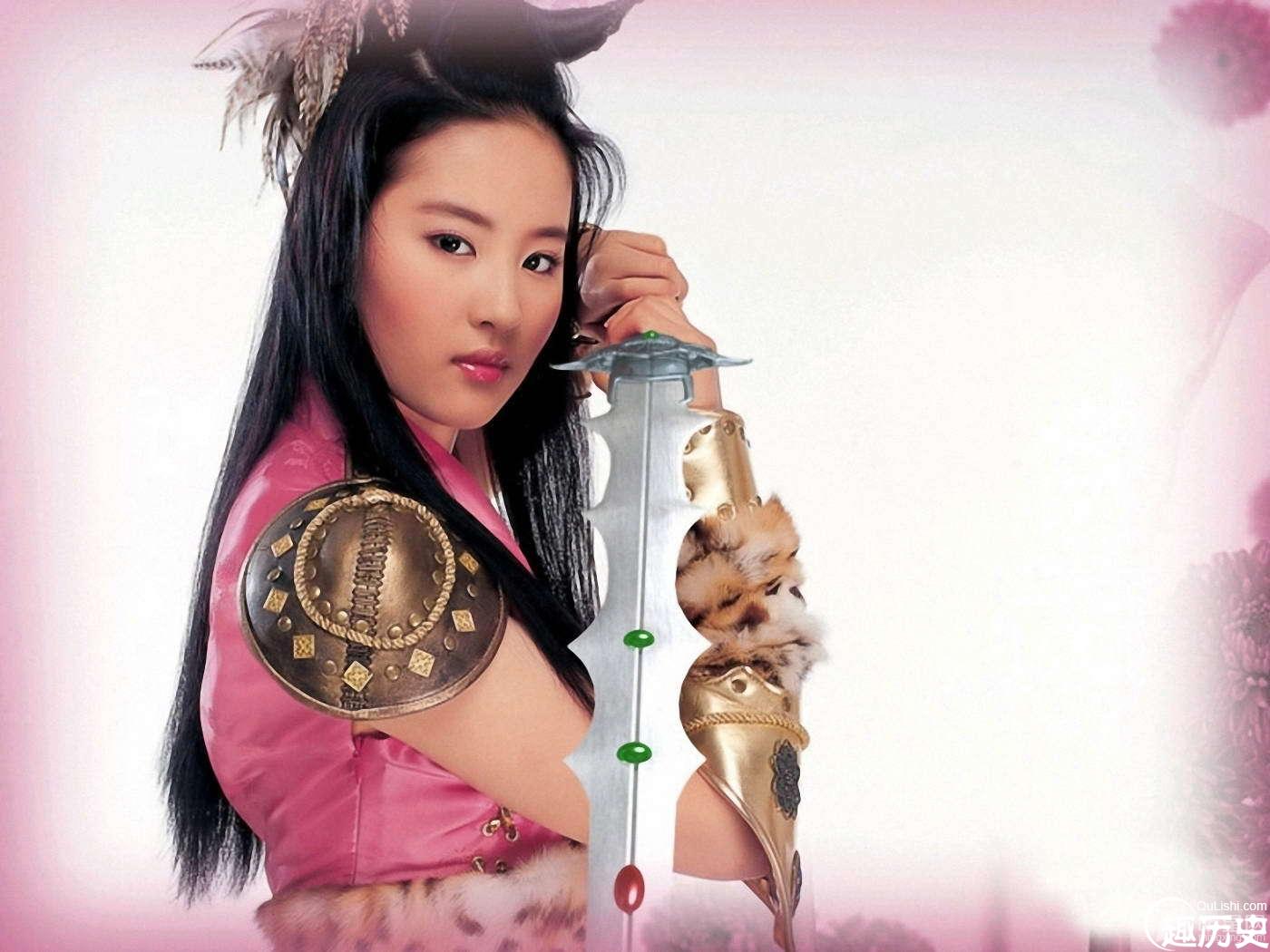 刘亦菲变身武侠少女 
