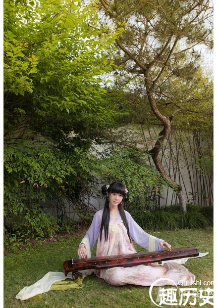徐娇汉服清新写真 尽显古典气质