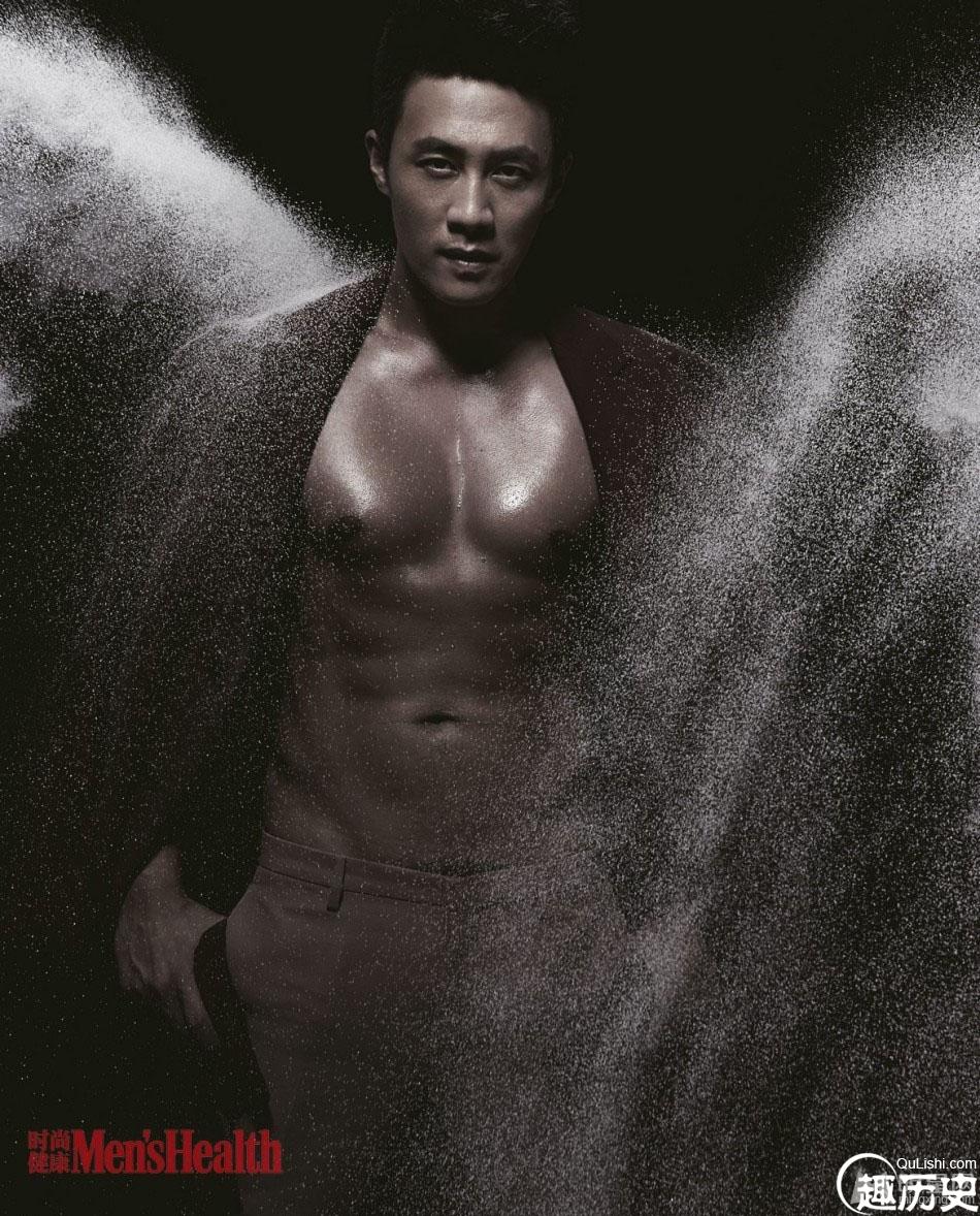 杜淳半裸时尚杂志写真 秀性感腹肌与人鱼线