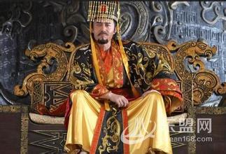 揭秘千古之谜：为何秦始皇的兵马俑都不戴头盔？