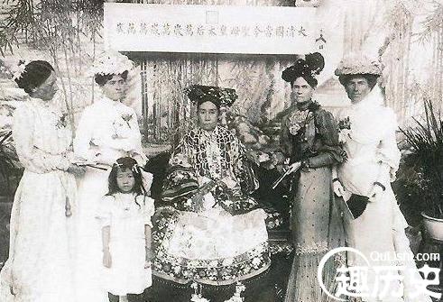 揭秘慈禧太后晚年风流癖好！每夜都听民间淫戏？
