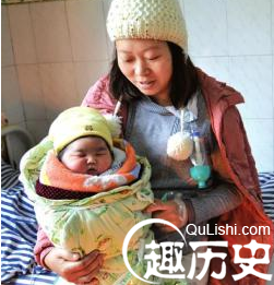 二胎妈妈产下近12斤巨婴 食量是其他宝宝2倍