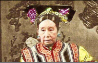 慈禧洗澡比SPA奶浴复杂一千倍 看看众太监都干些啥！