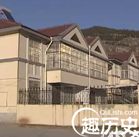 小山村家家卖煎饼年入几十万 住别墅开豪车