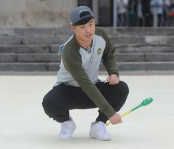 黑天使陈赫机智来袭 斗乒乓球引爆笑