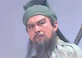关羽的帽子为什么是绿色的？