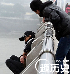 男子因朋友借钱不还欲轻生