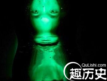 绿色皮肤孩子