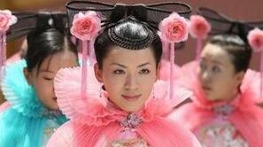 揭秘后宫女人们的生活照：用宫粉玫瑰露护肤美颜