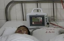 9岁男童上吊身亡：脖子上缠床单 揭孩子死亡真实原因