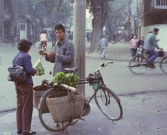 老外镜头下30年前的中国 唯独有一点竟然30年未变