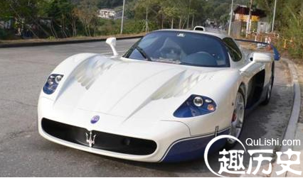 多辆豪车一夜破相