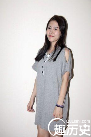 《中国好声音》冠军张碧晨美艳性感照曝光