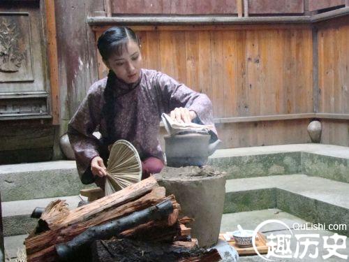 揭秘古代侍女残酷的命运 给主人擦屁股和当痰盂