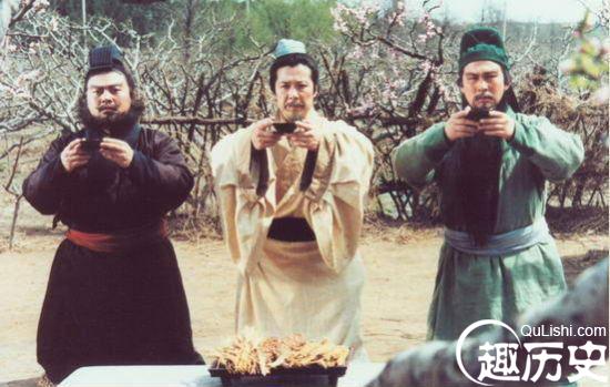 古人结拜为何要喝血酒？为何要烧三把半香