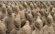 秦汉兵马俑的烧造方法 且桶身上均有工匠名字 