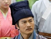 笑傲江湖中“君子剑”岳不群究竟是好人还是坏人？