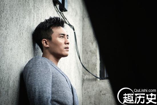 杜淳 > 正文  大学同班同学:姚晨,凌潇肃,黄小蕾,杨志刚,于波,刘冠翔