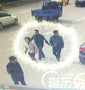 武汉街头女子莫名被陌生人打 对方认错人了