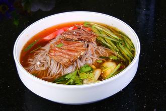 朝鲜族小吃“冷面'是怎么来的又有什么传说
