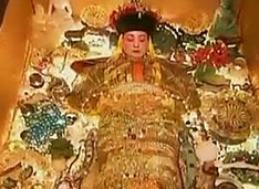 慈禧墓被炸开一阵骚乱后 慈禧只剩下一条内裤