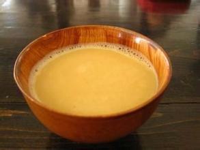 哈萨克族人为何爱喝奶茶？其奶茶是啥样的