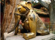 故宫御花园里为什么有头“跪着”的大象