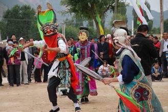 揭秘纳顿节：土族庆祝丰收的节日