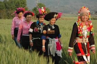 阿昌族新娘进寨后为何不住新郎家