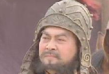 在演义里挺牛的华雄：他究竟是死于何人之手？