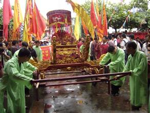 京族习俗 京族是怎样实行“翁村制度”的