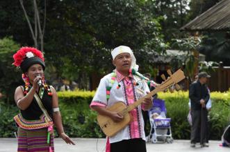 布朗族民歌有何特色？又有多少种类