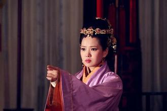 曹操为何将三个女儿一起送给了汉献帝