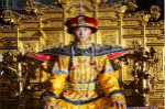 乾隆帝喜欢在书画名迹上题诗钤印 被指“点赞狂魔”