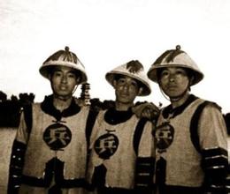 清朝官兵衣服上的兵和勇是什么意思？有何区别