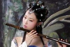哪位三国美女宁愿死不愿受到权臣董卓的侮辱？