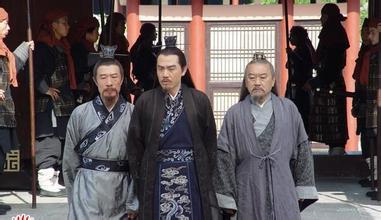 朱元璋为什么嫉妒有学问的人？因为他没学问吗
