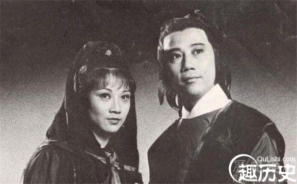《名剑风流》俞佩玉（右）剧照