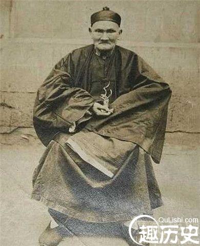李清云照片