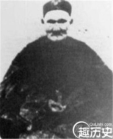李清云照片