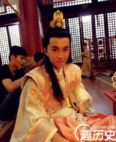 李旦剧照