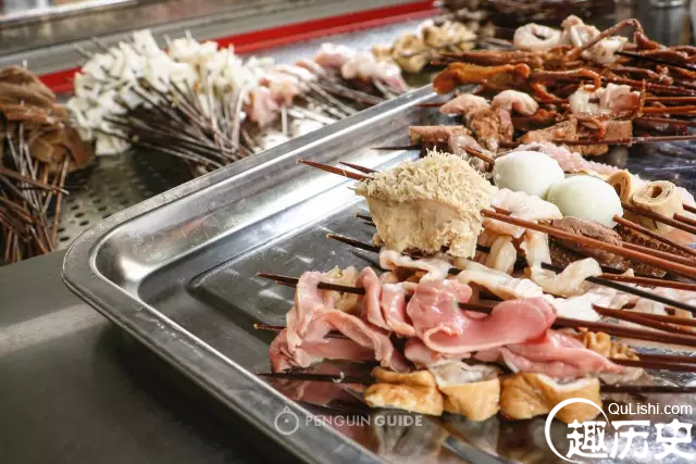 半夜都在排队的成都串串店 得好吃成什么样