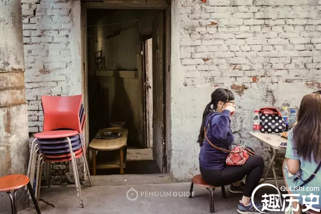 半夜都在排队的成都串串店 得好吃成什么样