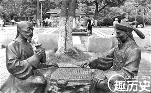 左宗棠石像照