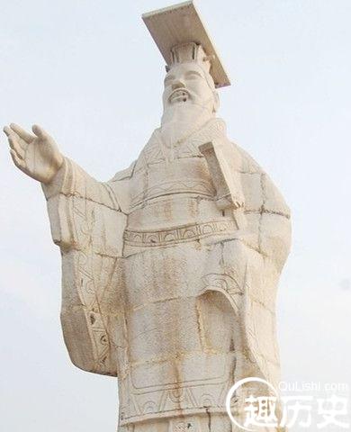 秦始皇雕像