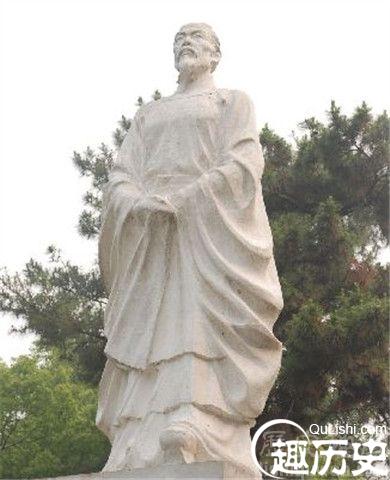 屈原雕像