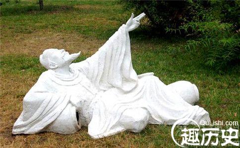 屈原雕像