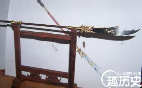 青龙偃月刀的图片