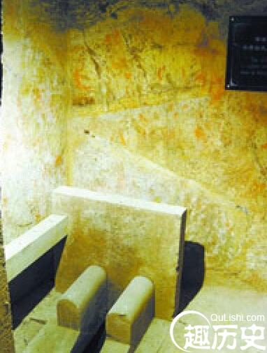 古代水冲坐式厕所