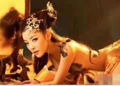徐娘中年不能忍受寂寞还做出不守妇道的行为